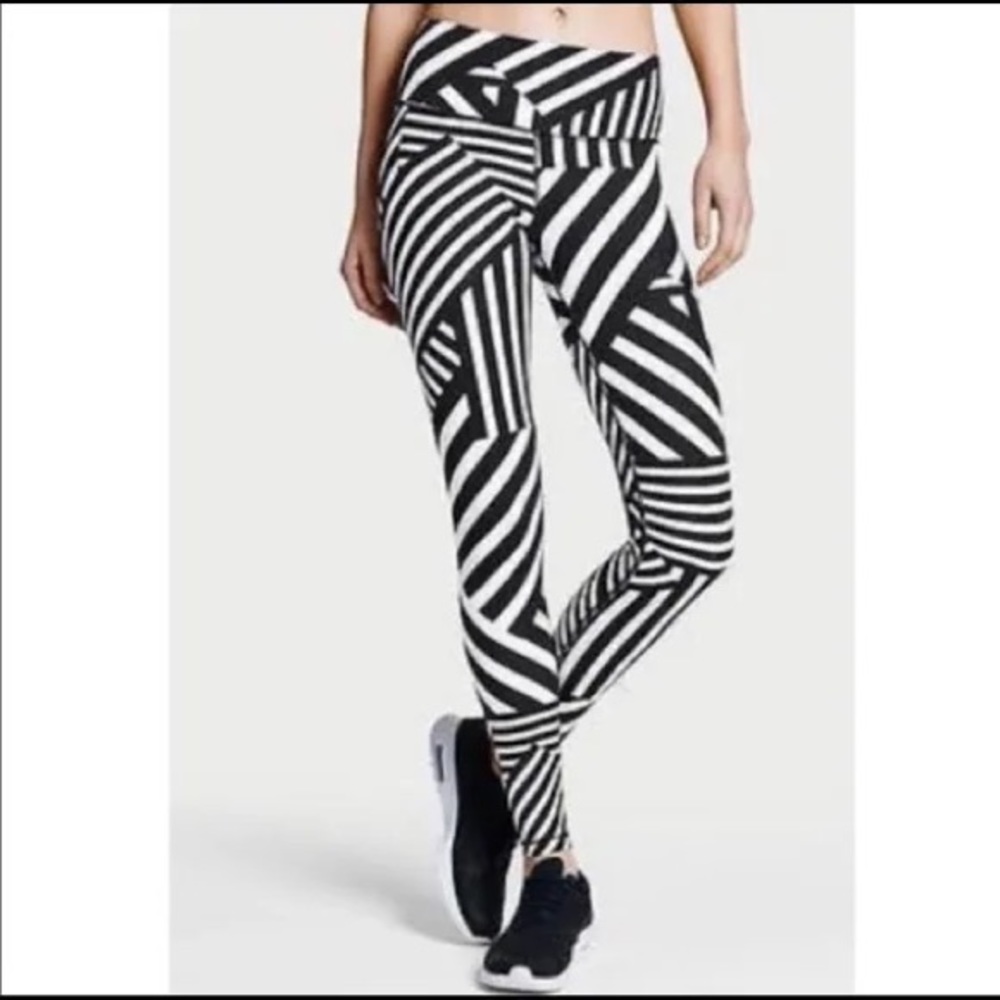 Knock out by Victoria’s Secret leggings